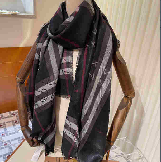 PC3603 BURBERRY Scarf