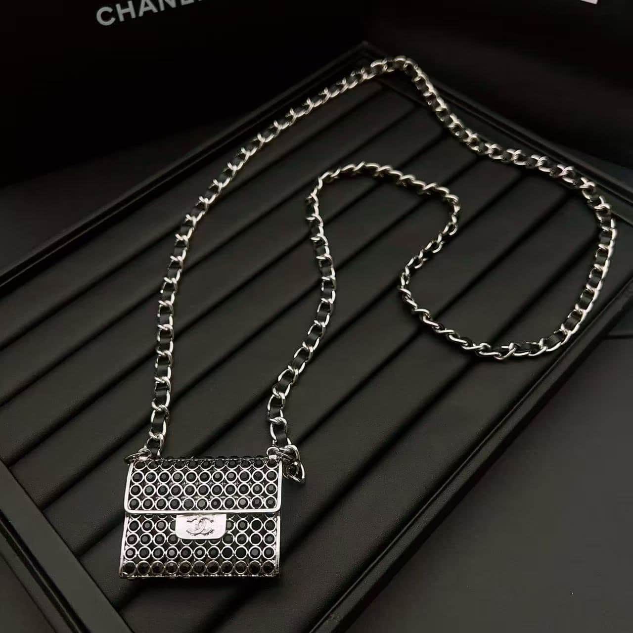 WB008 Chanel waist bag with chain