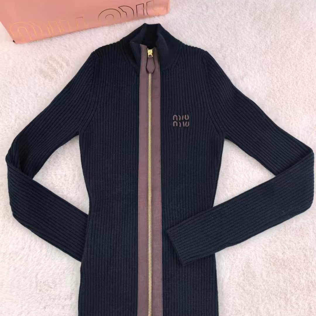 CL037 MIUMIU  knitted sweater