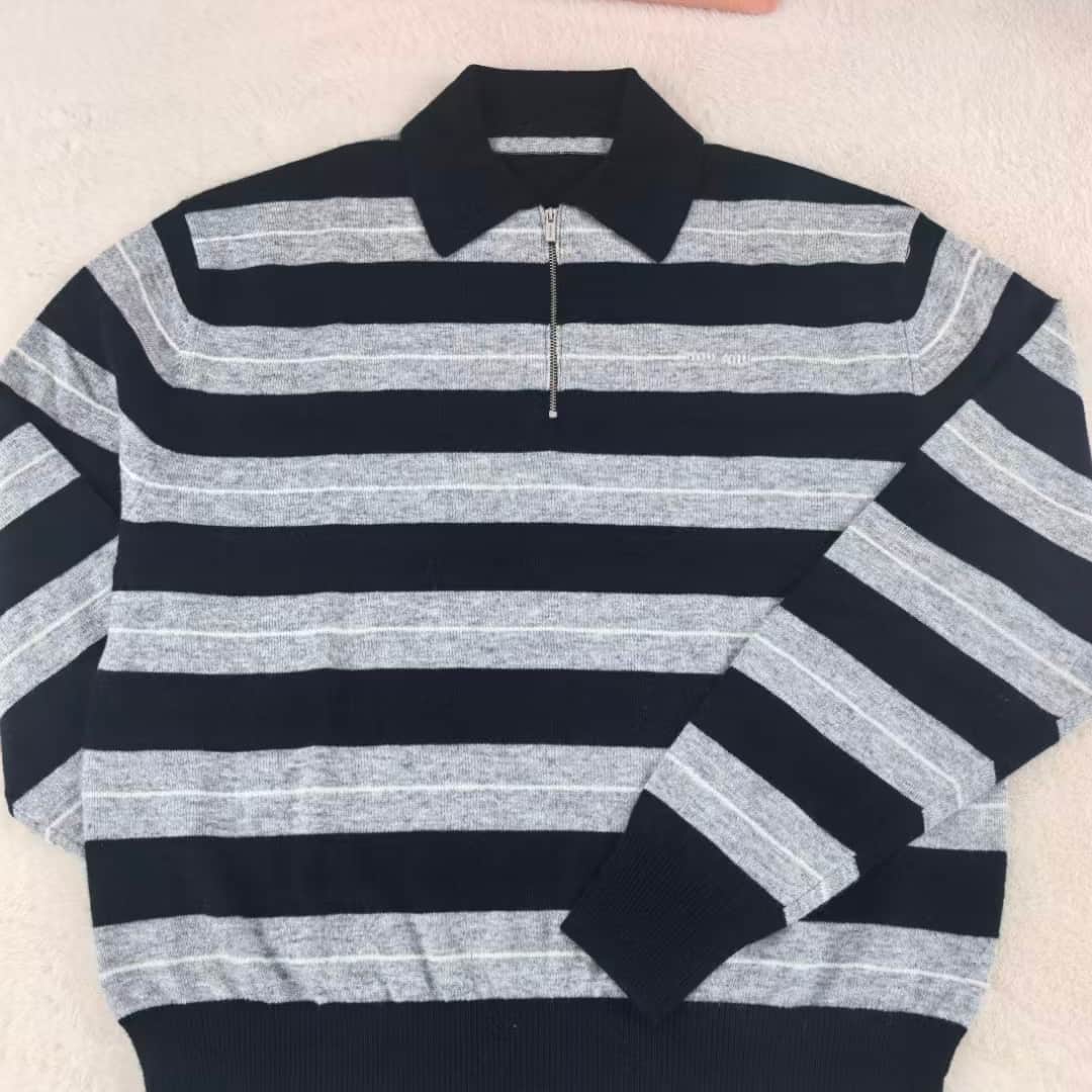 CL038 MIUMIU  knitted sweater