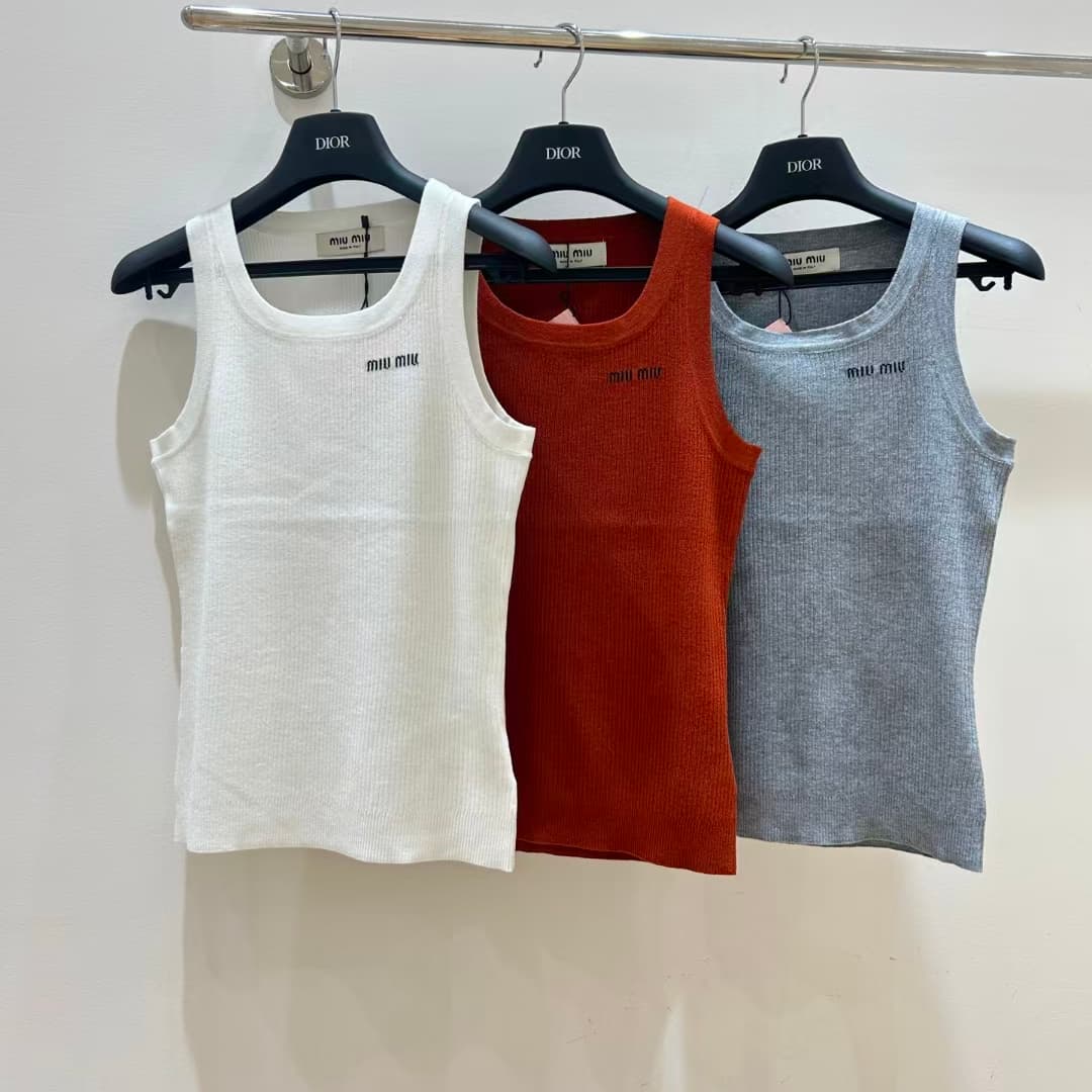 CL040 MIUMIU  knitted sweater