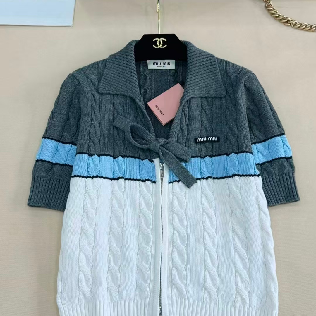 CL155  MIUMIU knitted sweater