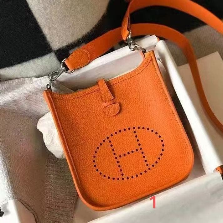 BB685 Hermes    real leather bag