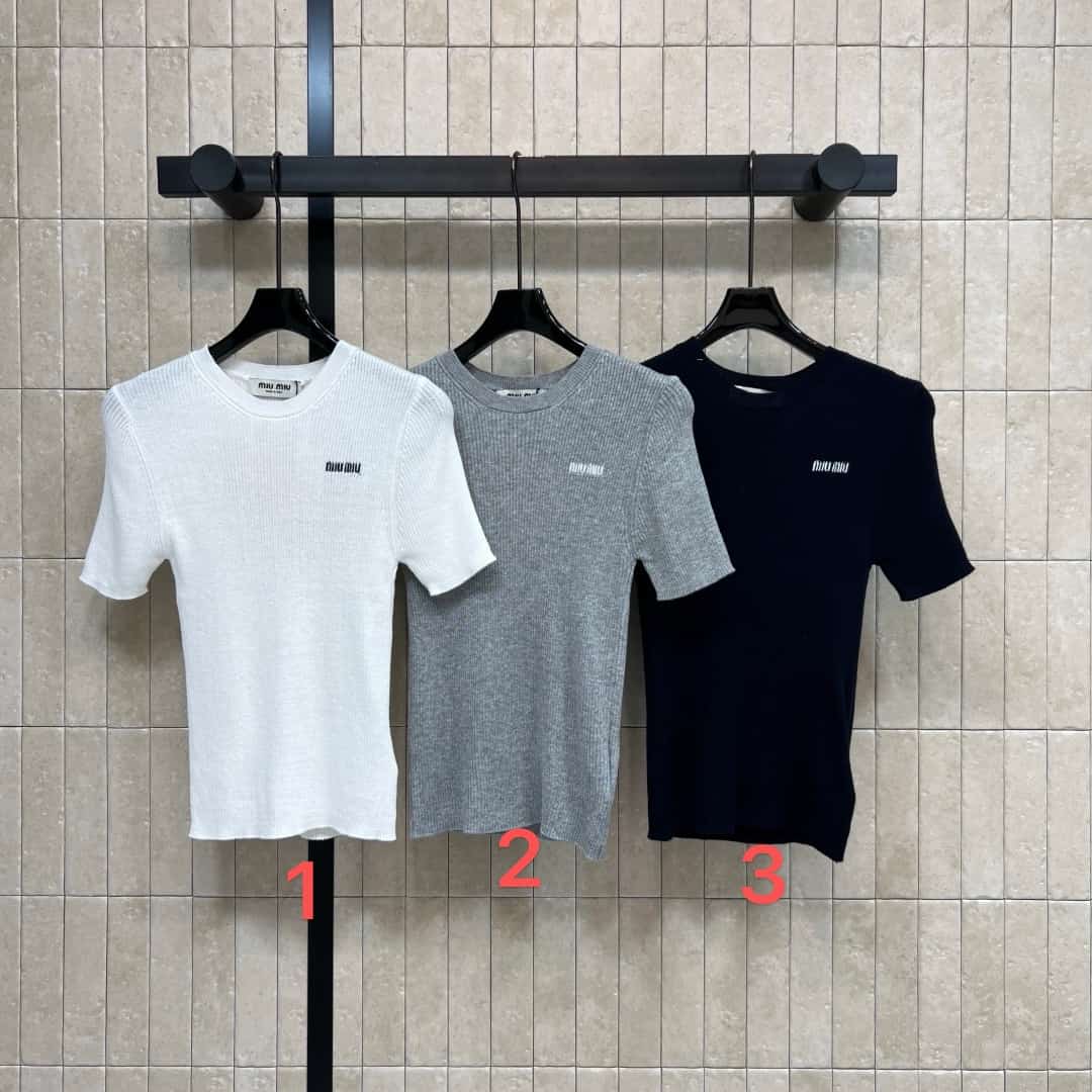 BEI 220  Miu miu    hearts  Luxury Brand Jeans