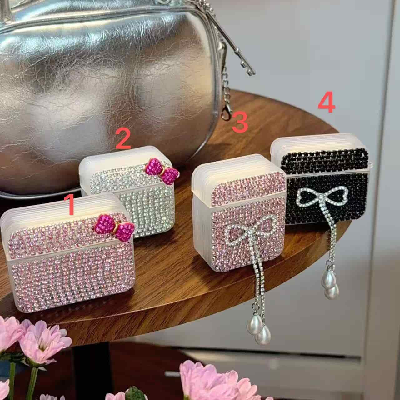 AP353 Helloketty  Airpods case