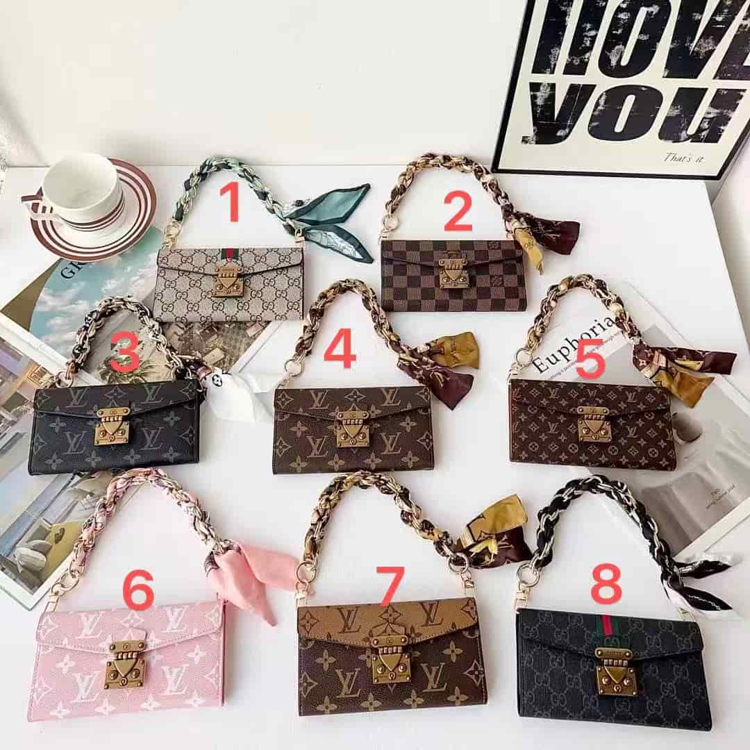PC1156 LV   Hearts Phone  Case with chain with chain iPhone 17promax 16 15 14 iPhone case（5-8）