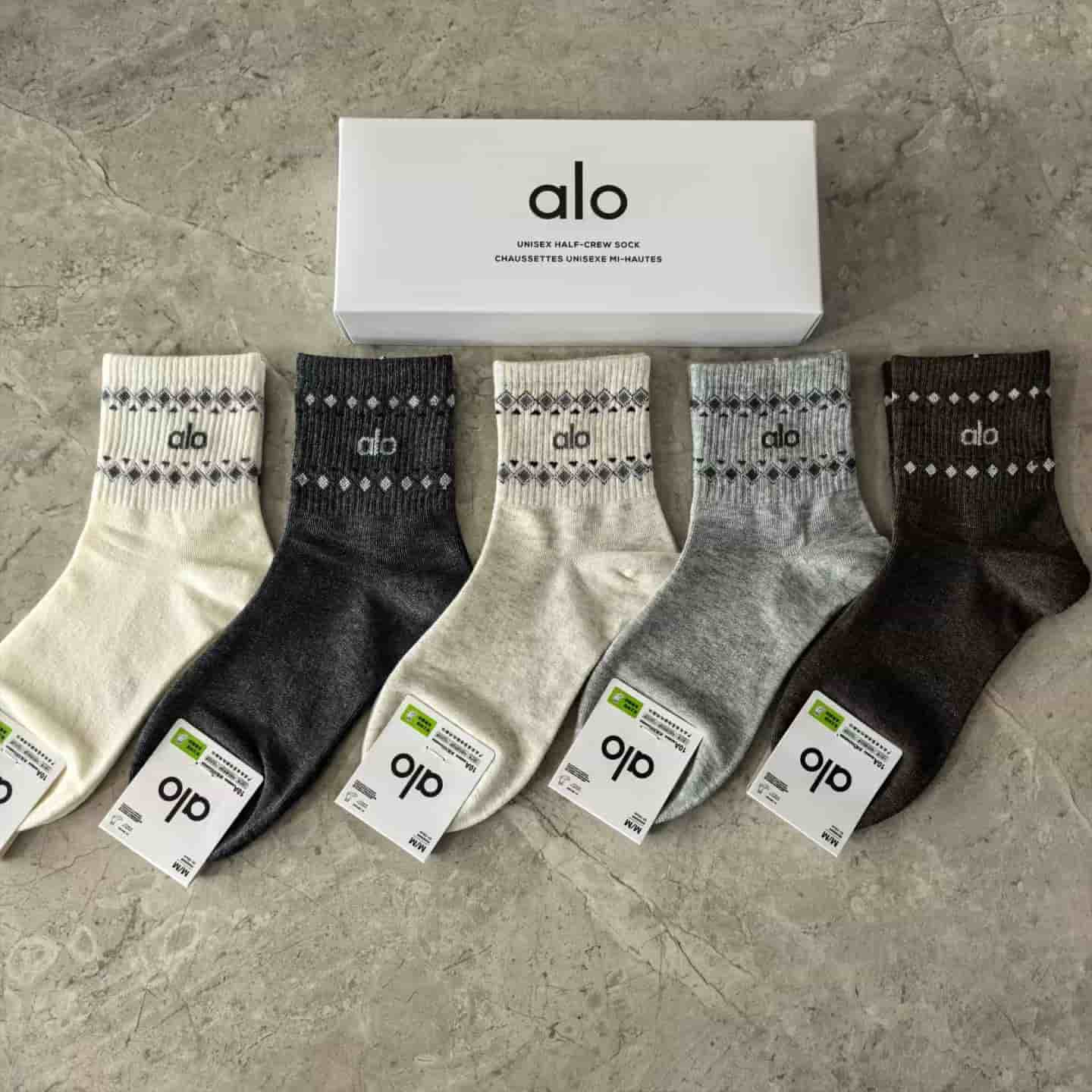 BB064 Alo LFashion Designer Socks Gift Box